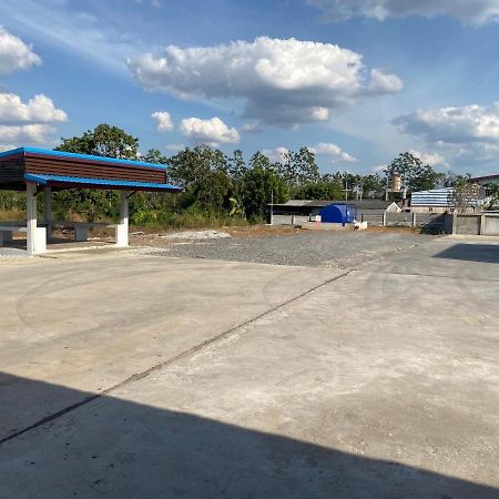 Tk House ห้องพักท่าตะเกียบ Nok Khao Bagian luar foto